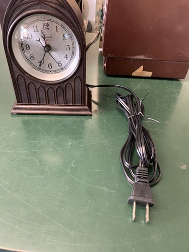 Vintage Lincoln Electric Shelf Clock For Repair