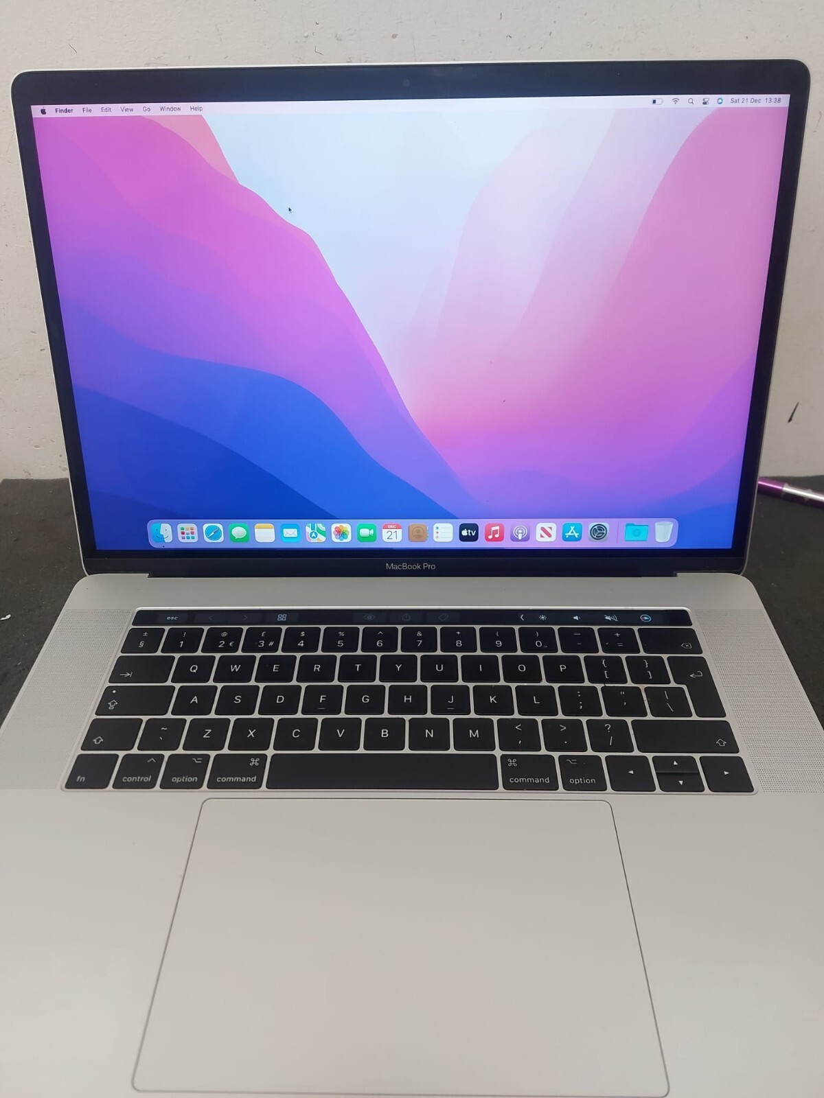 MacBook Pro15インチ i7/16GB/512GB 2016年代 2016 MacBook Pro 15-inch i7 2.7GHz 16GB RAM 512GB SSD AMD