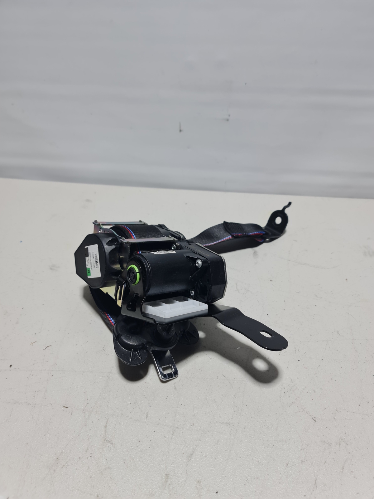 0 Seat BMW F80 M3 Front Left belt 628642200F image 2