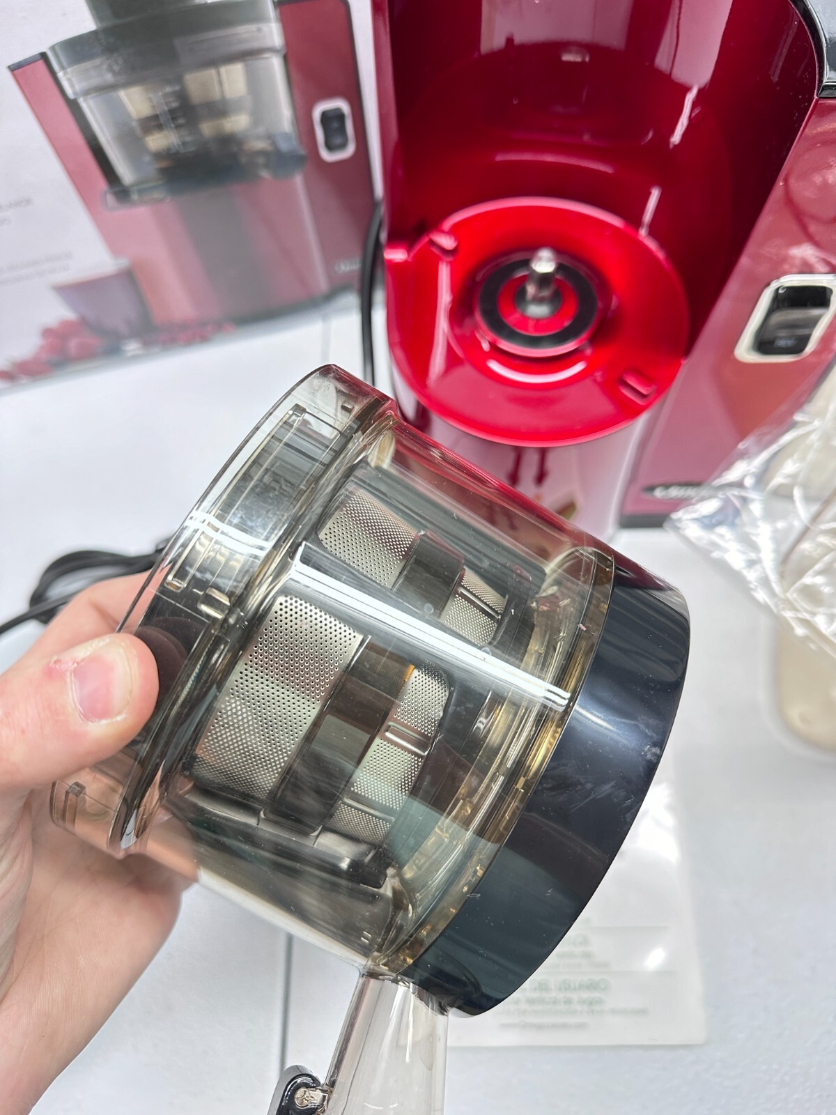 Omega Vertical Slow Speed Masticating Cold Press 365 Red Juicer VSJ843