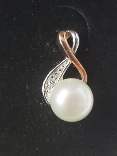 Kay Jewelers Pearl 925/10k Earrings w-unknown stones.