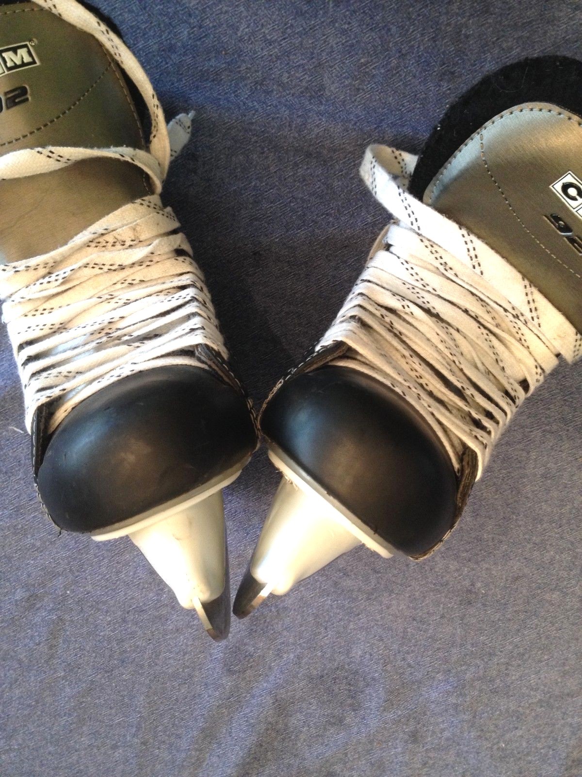 NHL CCM Performance Skates -Size 8 youth - Nice Condition