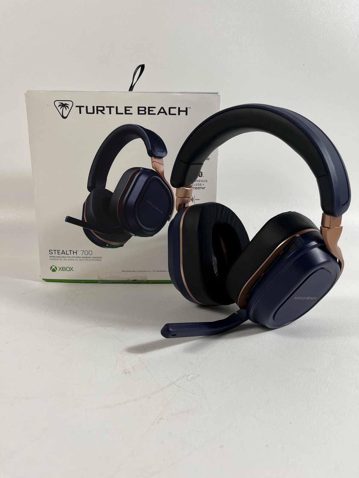 Turtle Beach Stealth 700 Wireless Gaming Headset (NOT POWERING ON)