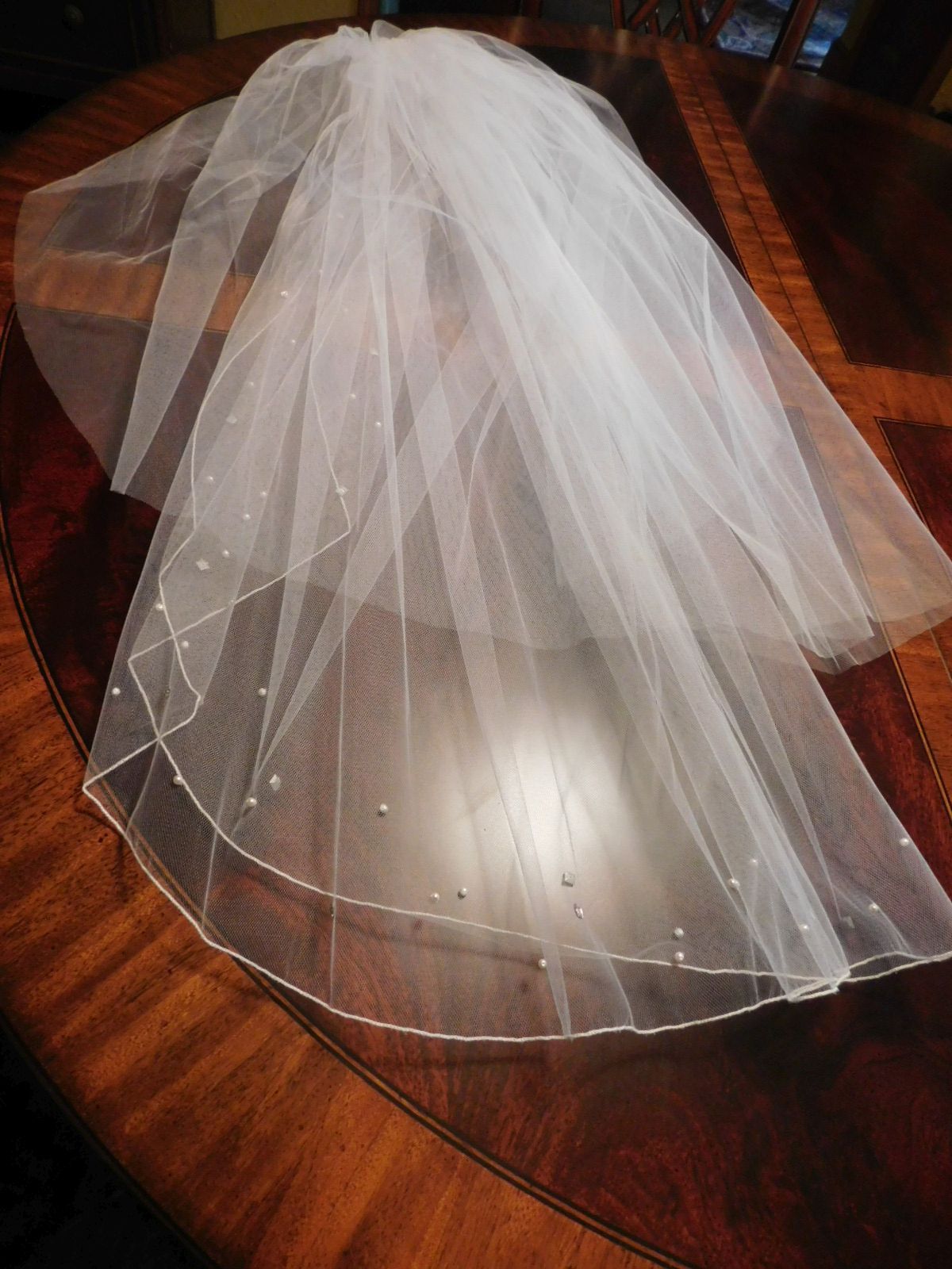 STUNNING OFF-WHITE 2-LAYER WEDDING VEIL STUDDED W/PEARLS & RHINESTONES ON COMB
