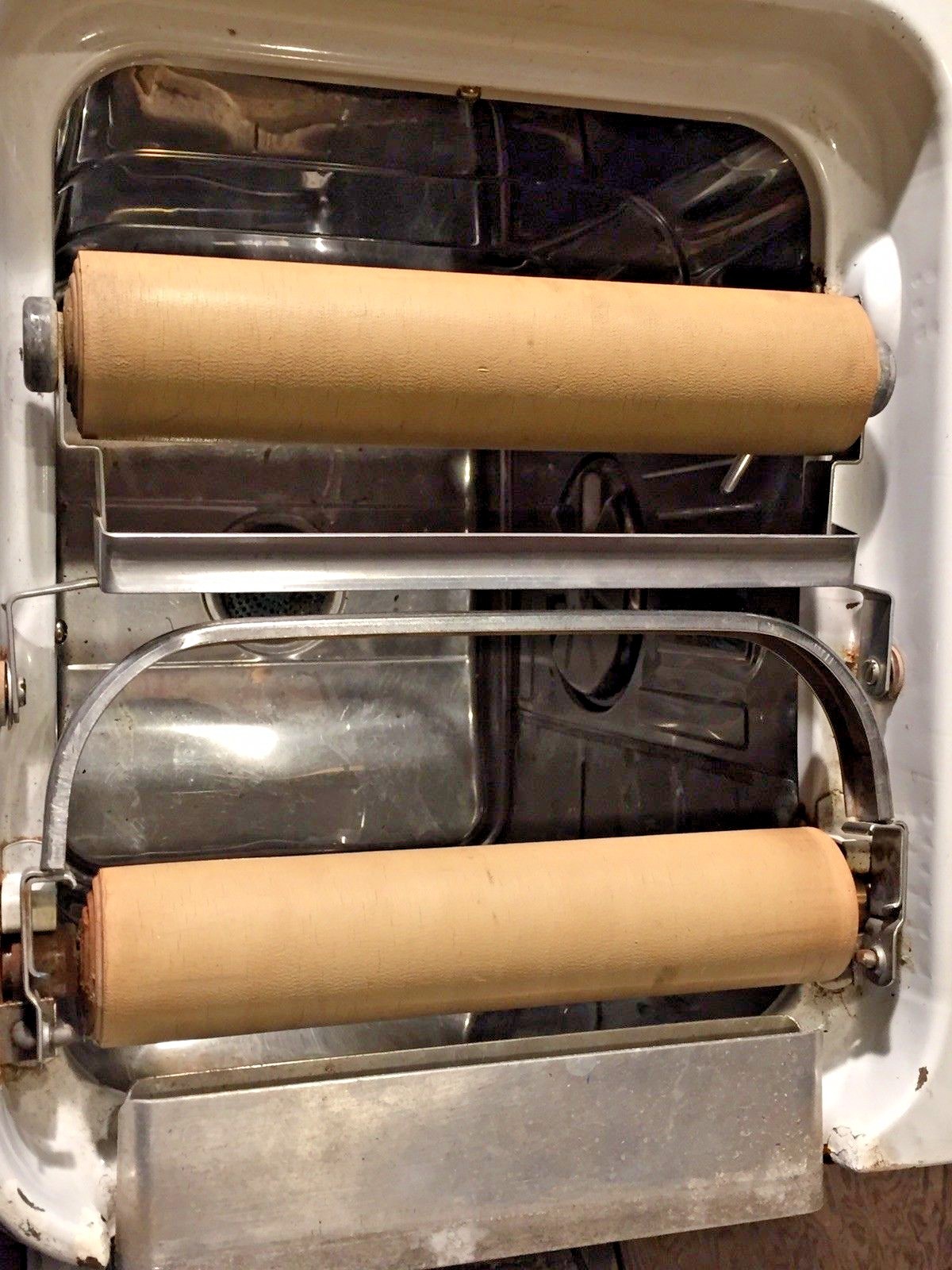 VINTAGE MONITOR 65 PORTABLE  ELECTRIC WASHING MACHINE WRINGER