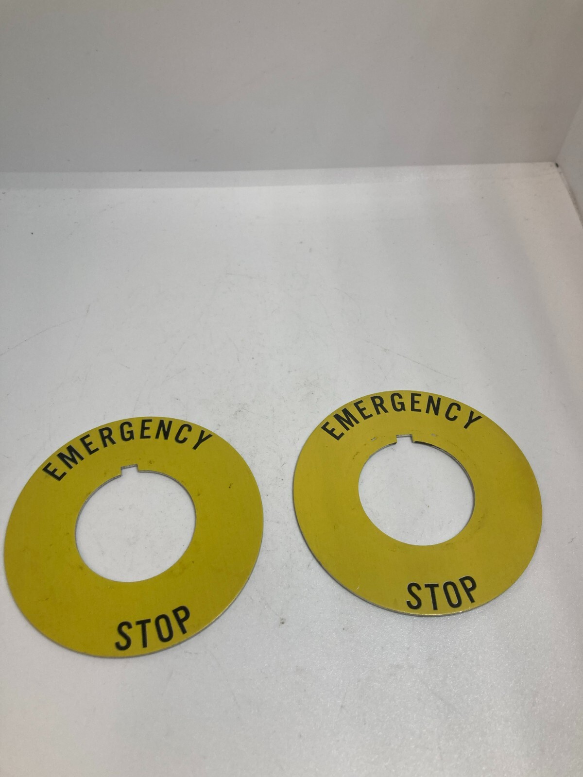 ALLEN BRADLEY 800F-15YE112 LEGEND PLATE EMERGENCY STOP YELLOW 30.5