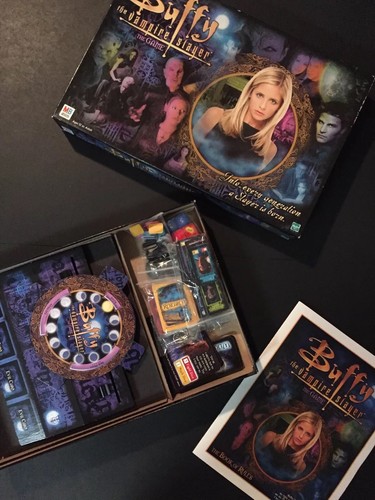 2000 MB Milton Bradley Hasbro Buffy The Vampire Slayer Board Game Complete NICE