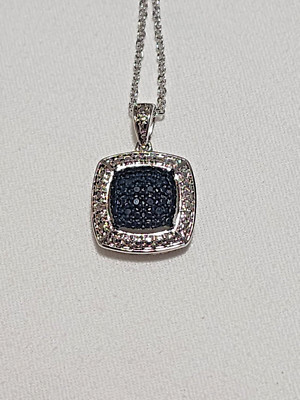 NWT Multi Color Austrian Crystal Pendant Necklace 18 Inches in Silvertone