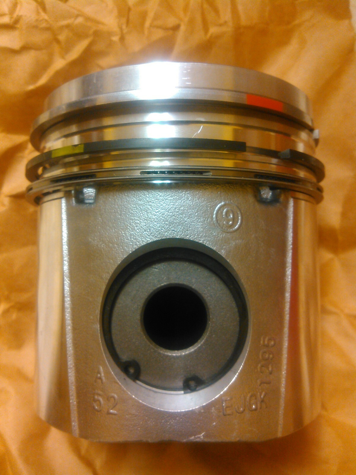 Cummins replacement 8.3L 6C Piston and Rings Kit 5284442