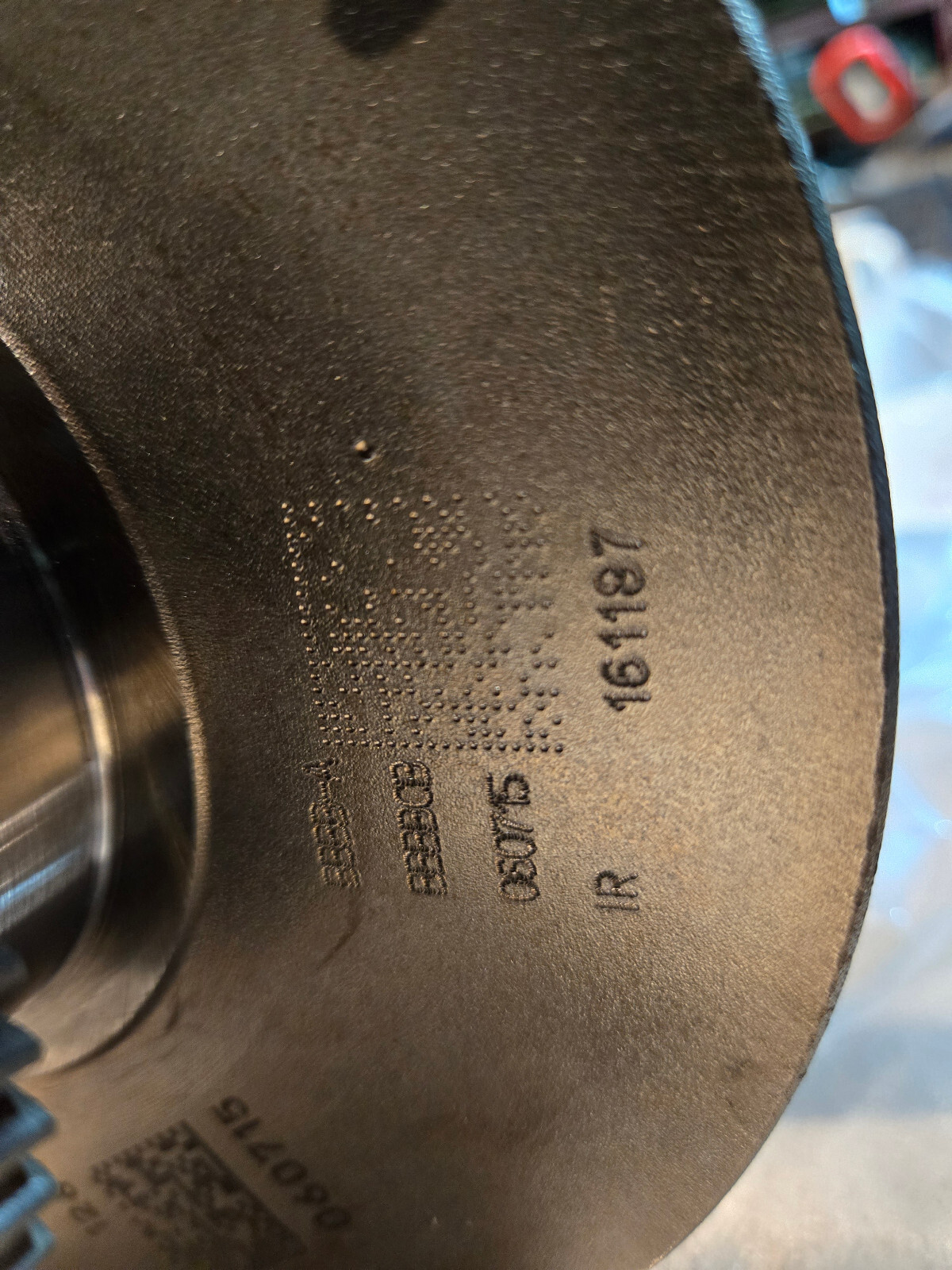 3.0L ECODIESEL CRANKSHAFT 68147110AA, 68147110AB - Picture 4 of 11
