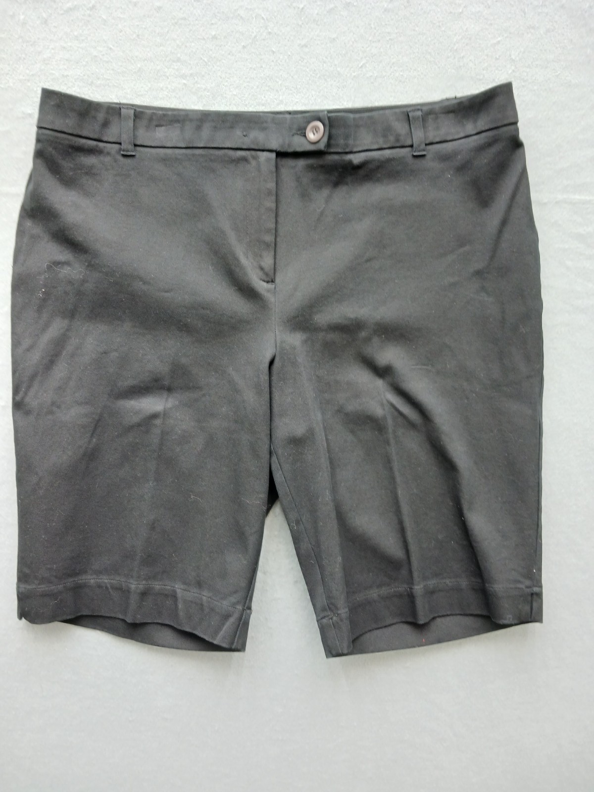 Chico's Women's Straight Shorts Size 3 Gray Tailored Professional Stylish