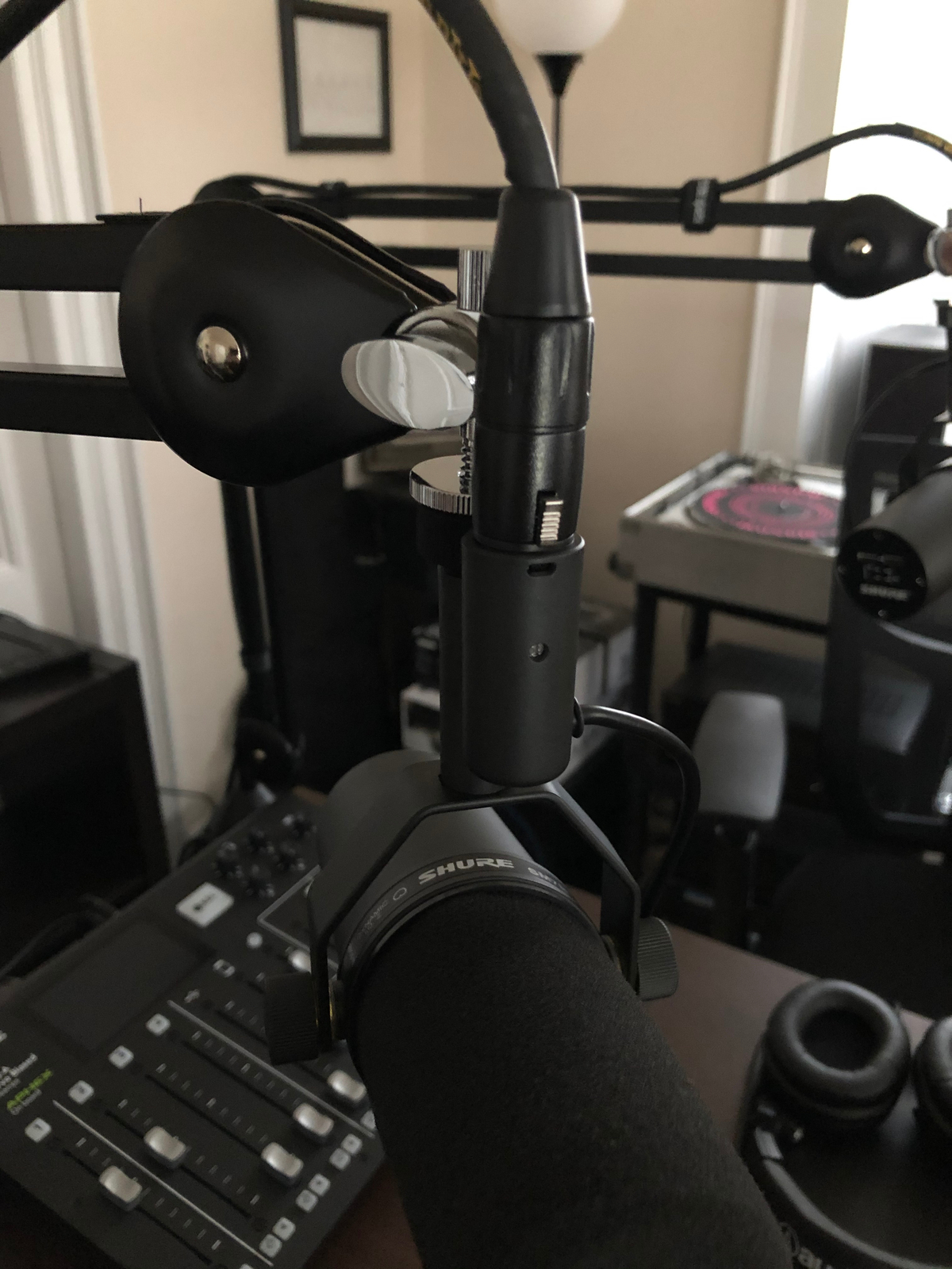 Shure SM7B Cardioid Dynamic Microphone w/ Tripod Boom Stand Package