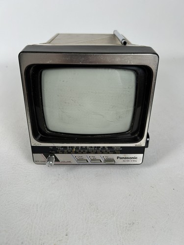 テレビ Panasonic UN-24F6D 中古 Panasonicパナソニック 24型ポータブルテレビ UN-24F6D