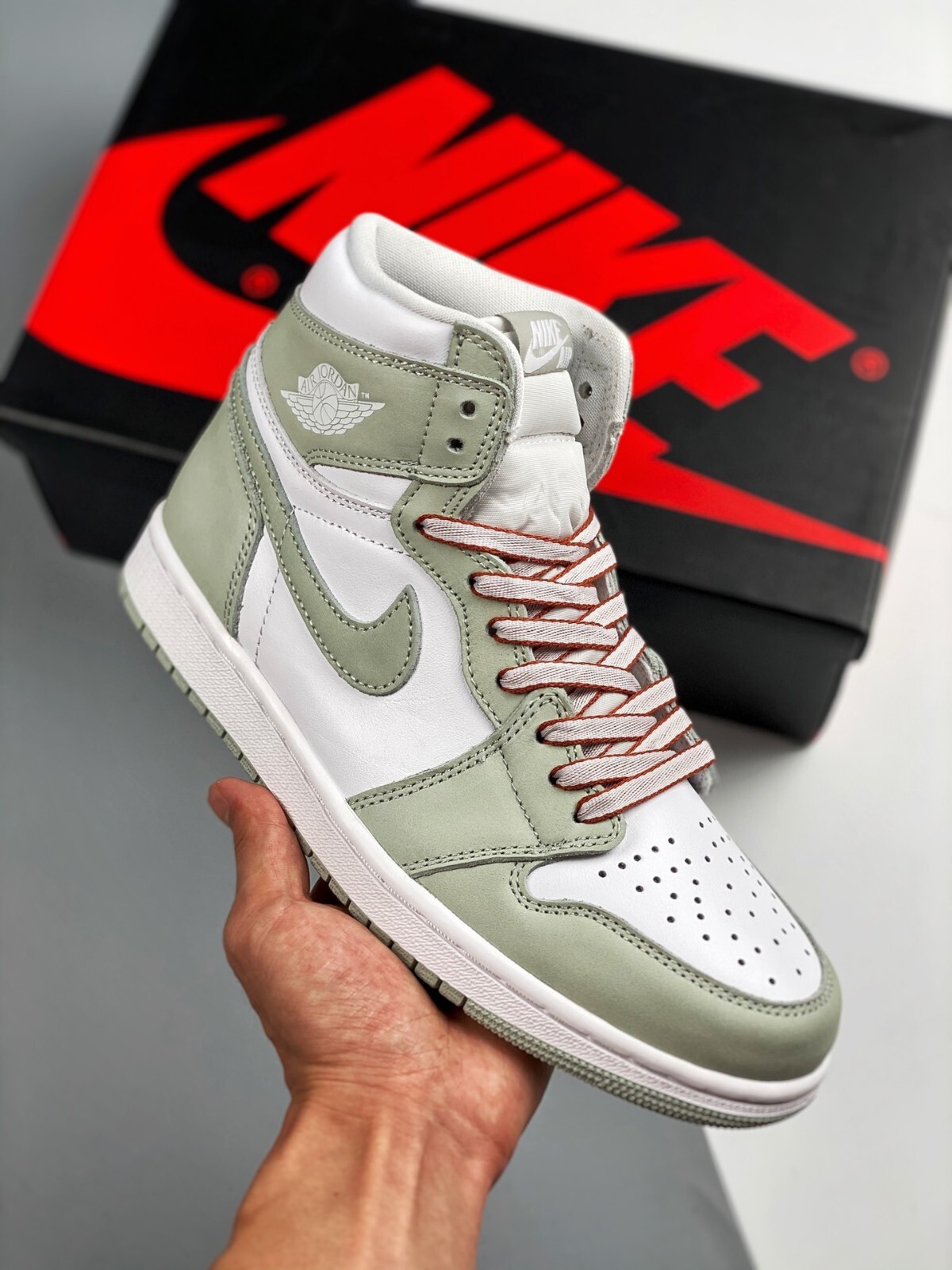 Nike Air Jordan 1 Retro High OG Seafoam CD0461-002 Women 11W