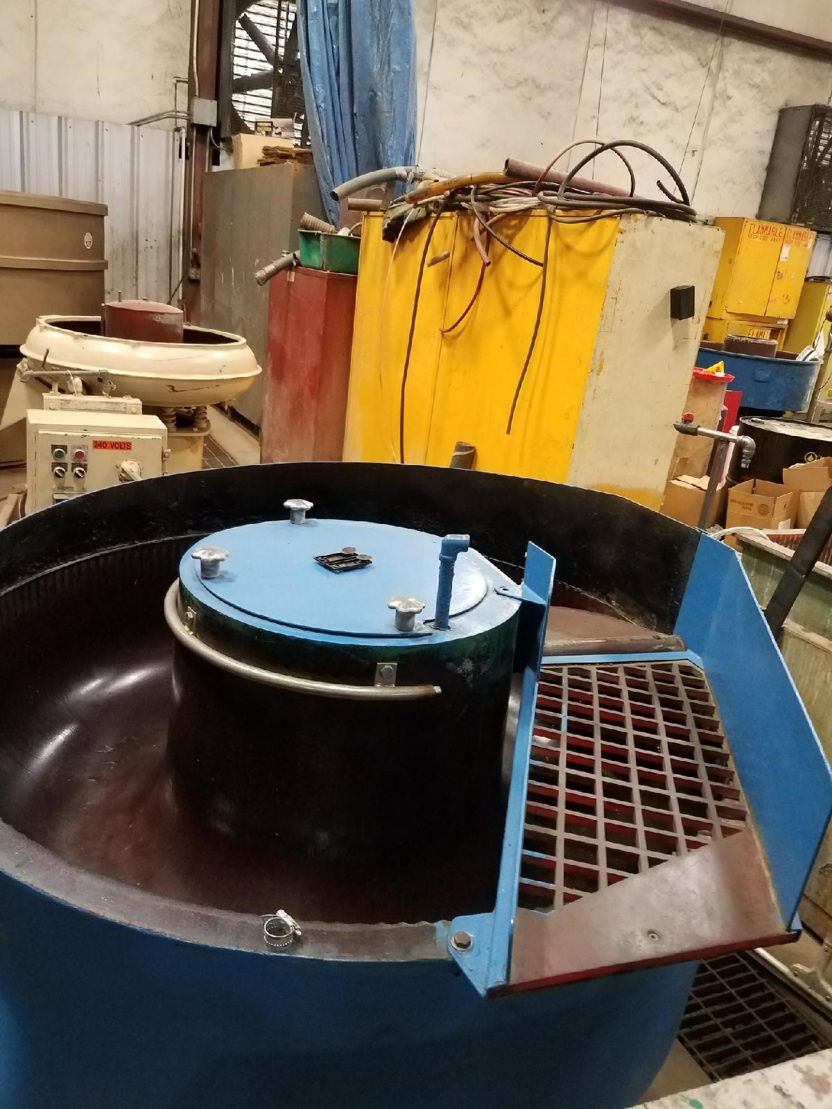 Preowned SWECO Vibratory Finishing Machine