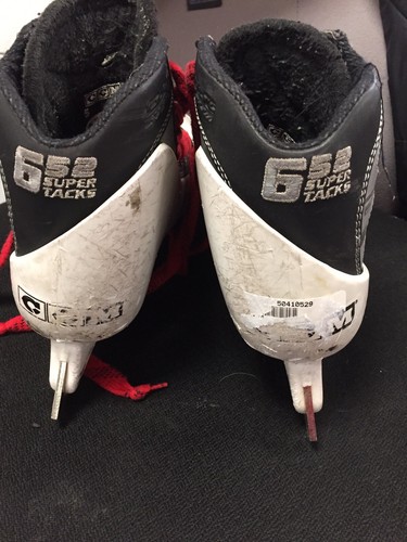 Youth Size 5 CCM Super Tacks 652 Ice Hockey Goalie Skates