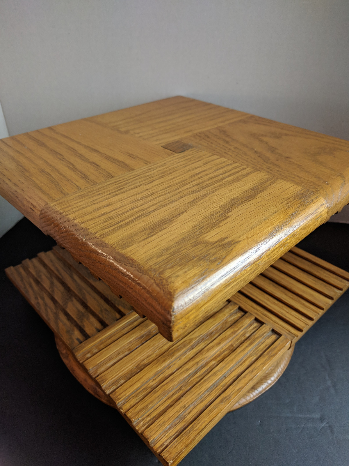 VINTAGE 24 CD HOLDER CAROUSEL ROTATING LAZY SUSAN WOOD SQUERE