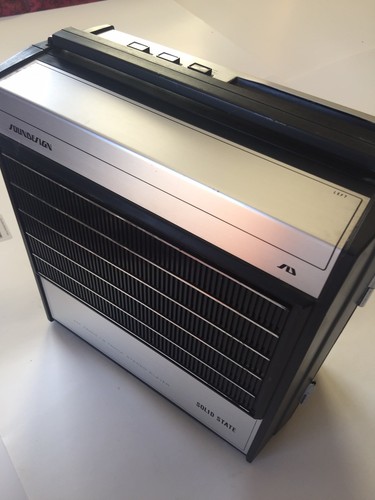 SOUNDESIGN Vintage 4965 portable AM Stereo Radio/8 track player