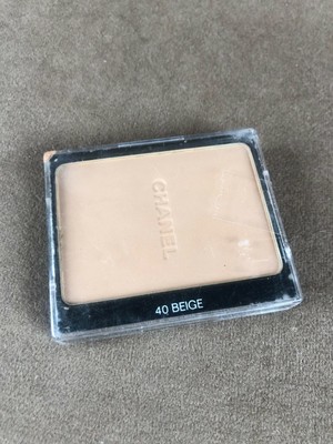 Chanel Vitalumiere Compact Powder 40 Beige