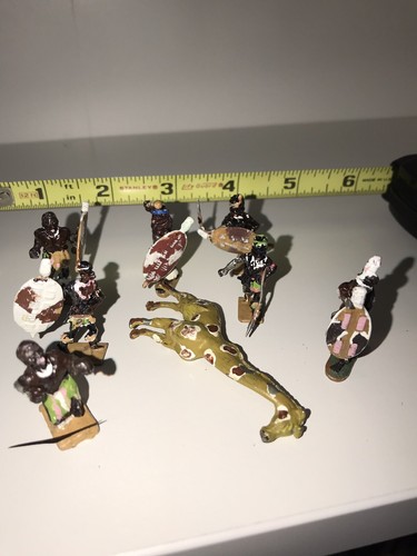 7 Handpainted Metal Zulu Warriors Hunting Giraffe 1:72 scale