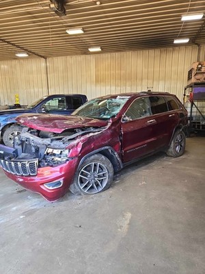 Used Right Front Door Regulator fits: JEEP GRAND CHEROKEE Right 11-22