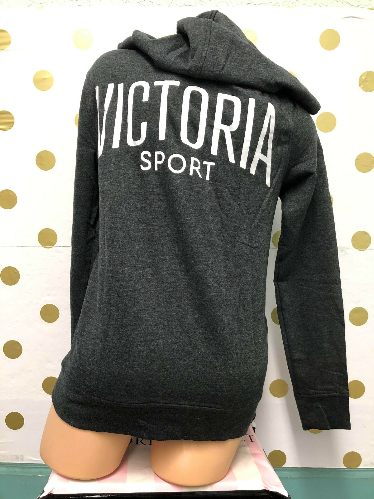 ★Victoria's Secret★ クローズドトゥ フェイクファー スリッパ クローズトウ フェイクファー スリッパ、ブラックを購入する