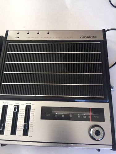 SOUNDESIGN Vintage 4965 portable AM Stereo Radio/8 track player