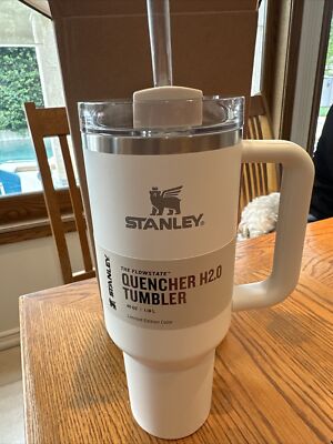 Stanley Quencher H2.0 FlowState Tumbler 40oz - Brilliant White