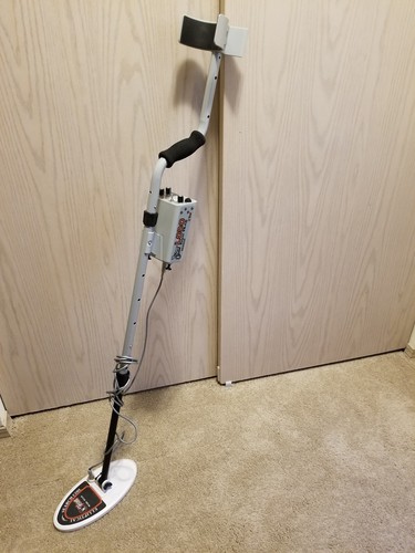 Tesoro Lobo Super Traq Metal Detector 10