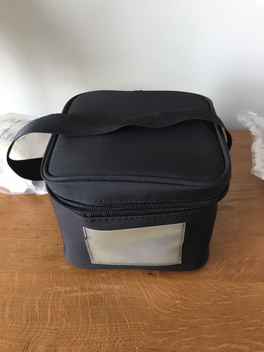 Medela Cooler With 5 Oz Bottles + 2 Sealed MAM 4.5 Oz Babby Bottles