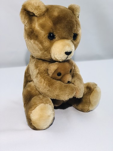 1977 R Dakin Mother Bear Hugging Holding Baby Cub Plush Stuffed MusicaAnimal 12”