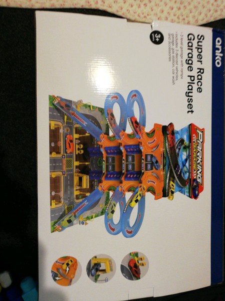 anko super race garage playset