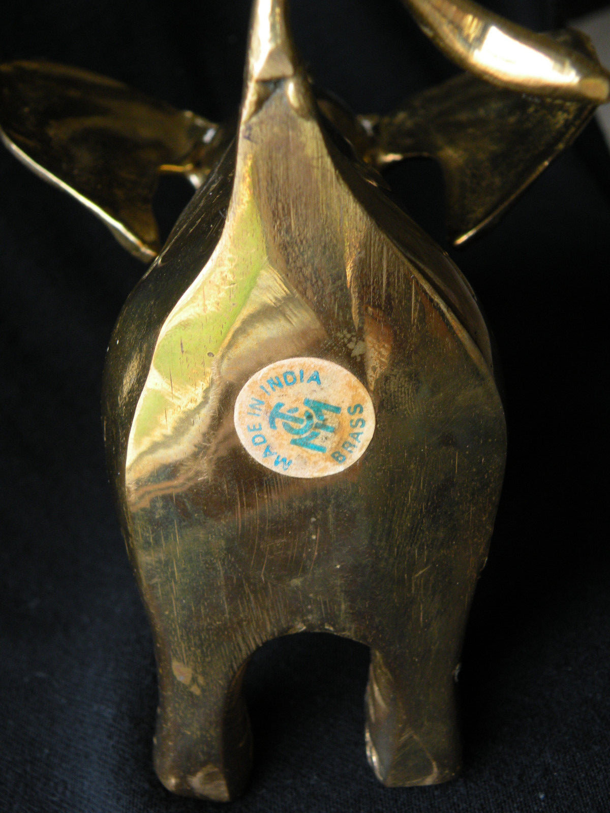 Solid BRASS ELEPHANT, SITTING WITH TRUNK UP, made India nice detail abt 7