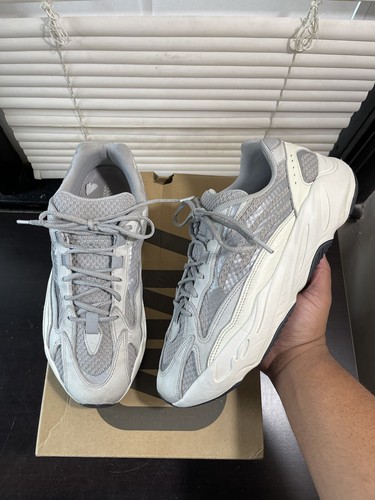 yeezy 700 static release date