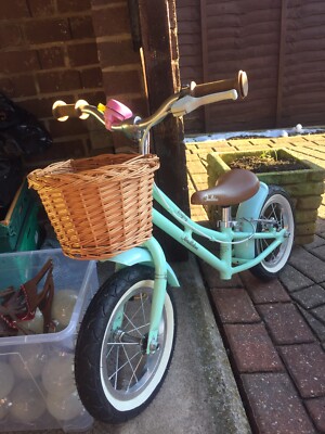 Pendleton Bayley Balance Bike 12.5" Kids Bicycle With Basket Great Condition