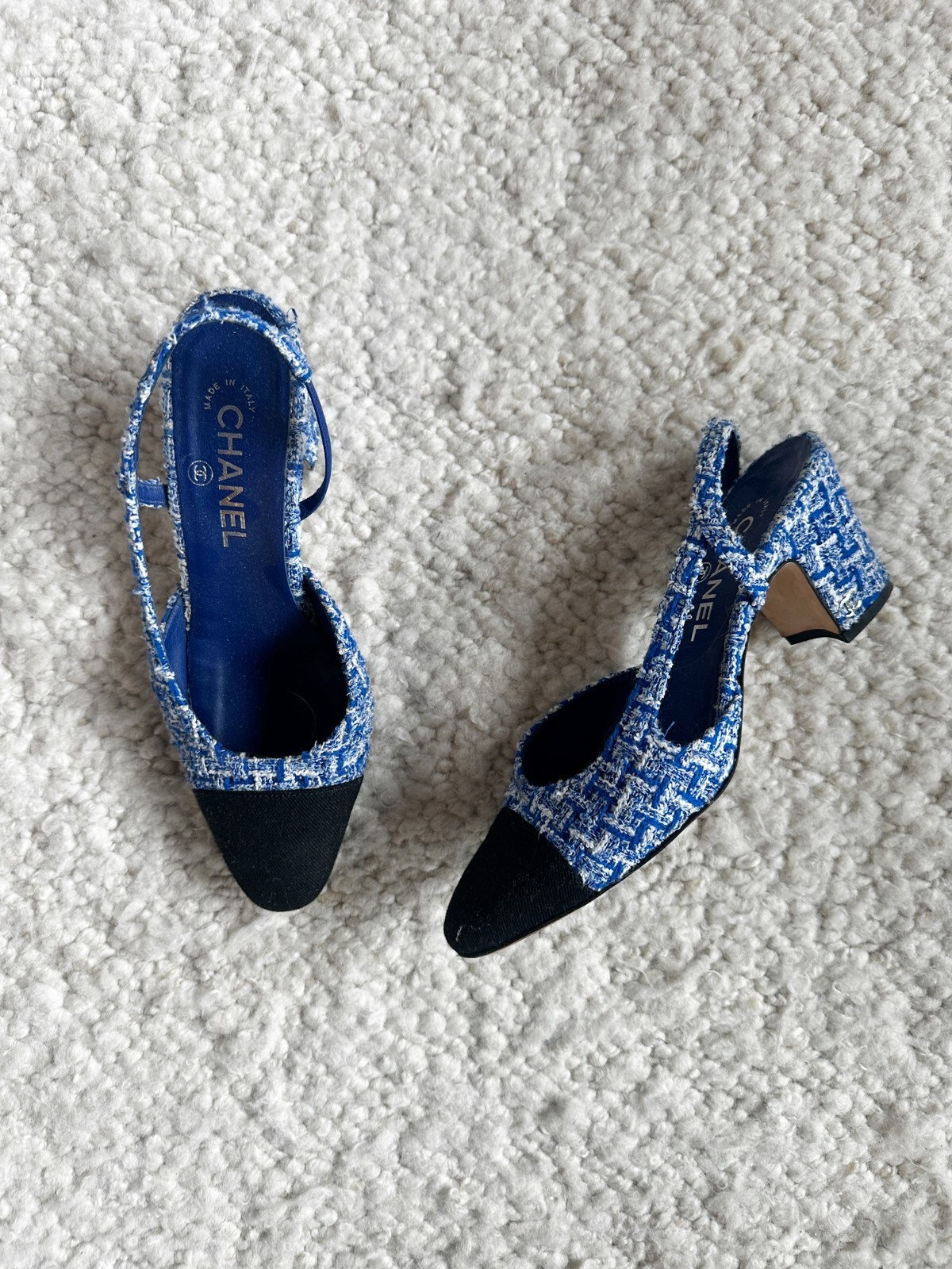 Chanel Tweed Grosgrain Cap Toe Slingback CC Pumps Blue Black