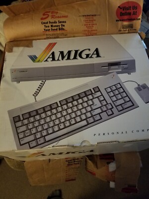 1985 Commodore Amiga 1000 Computer  W/ Startup Disks & Power Cord 