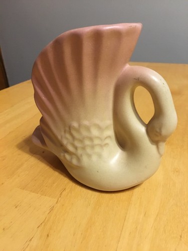 ROSEMEADE POTTERY SWAN PLANTER (TWO TONE) PINK FADES TO TAN MATTE