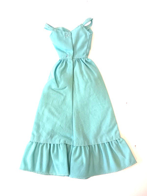 1975 Deluxe Quick Curl Barbie Turquoise Dress # 9217