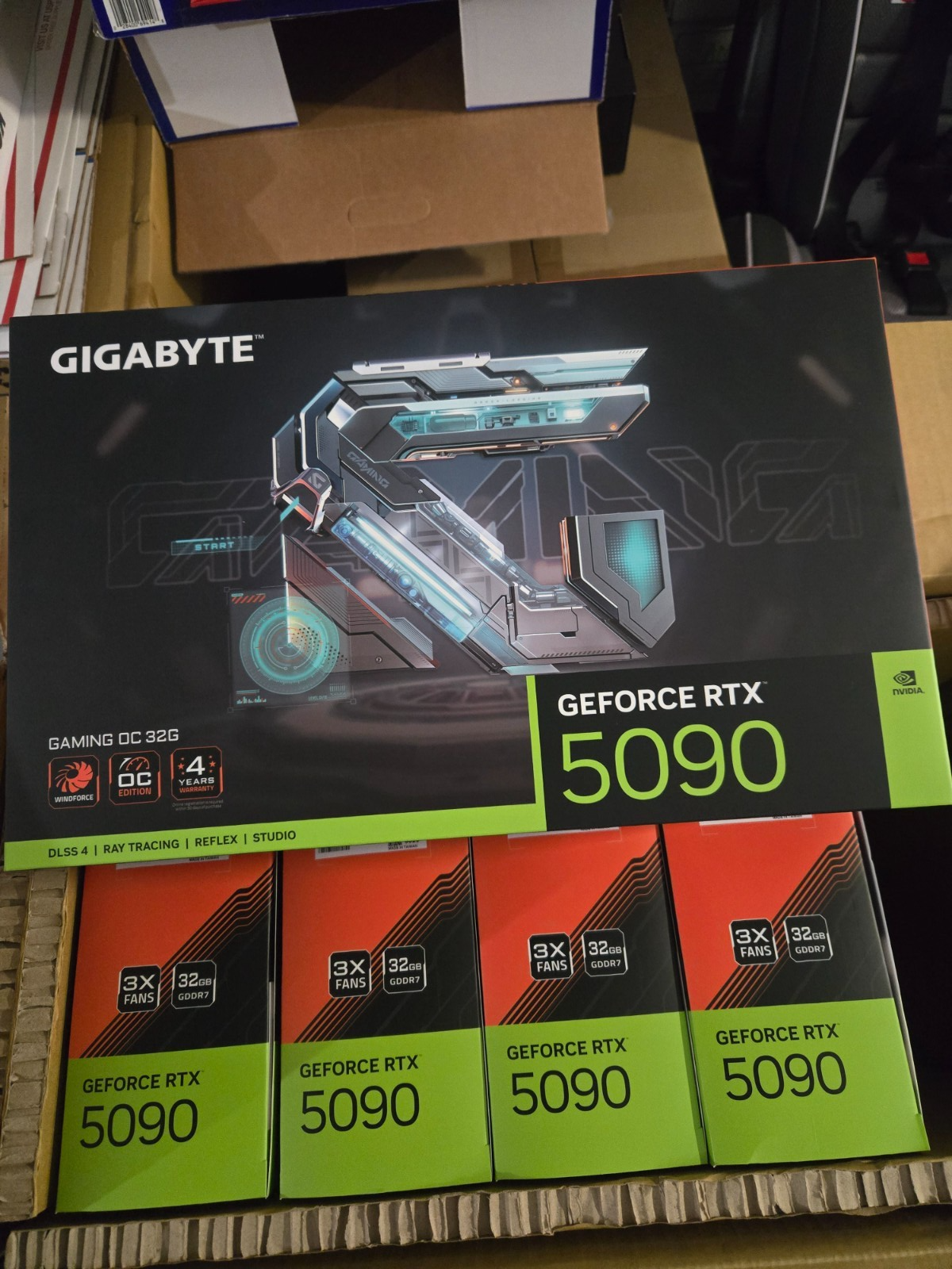 新同品　GIGABYTE RTX 5090 GAMING OC 32G GeForce RTX™ 5090 GAMING OC 32G - GIGABYTE U.S.A.