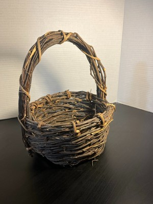 Primitive Vtg Hand Woven  Twig Basket 7 1/2'' X 10''