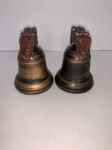 Vintage Souvenir Plastic Liberty Bell Salt and Pepper Shakers 3 1/4”