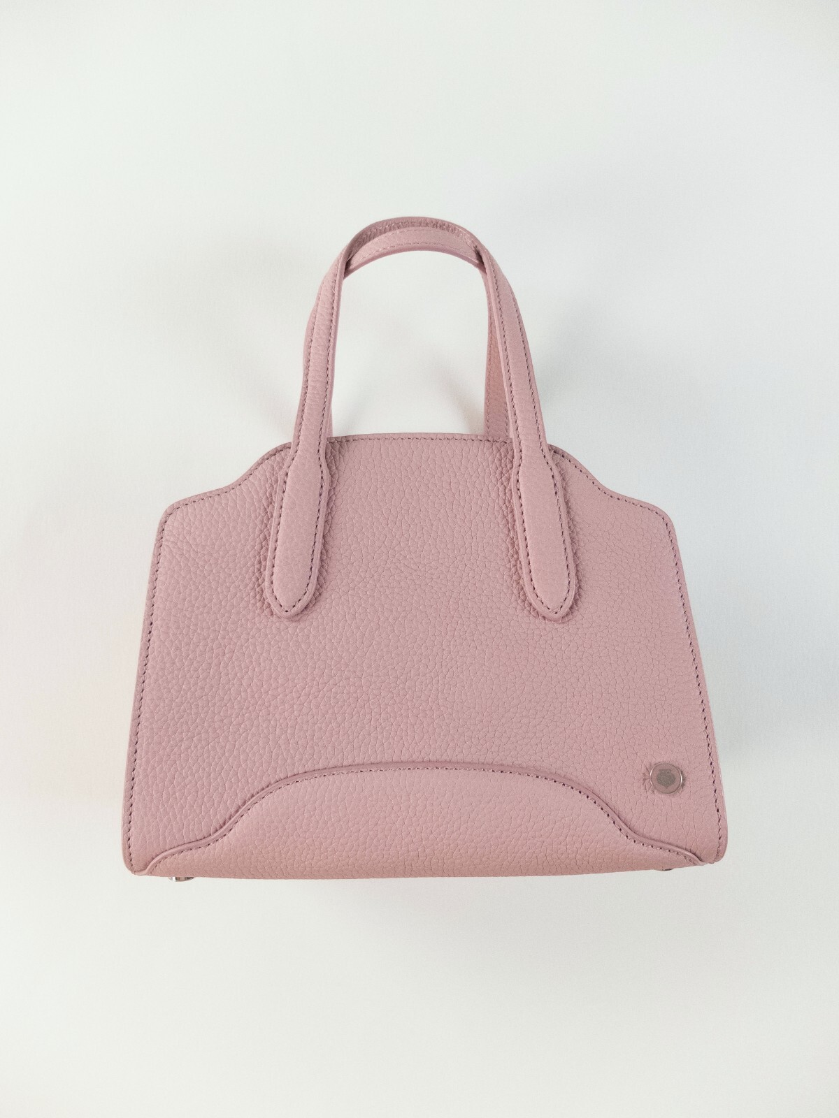 直営店【Loro Piana】SESIA セシア M ハンドバッグ ロロ・ピアーナ」から新作バッグ“セージア（Sesia）”がデビュー！