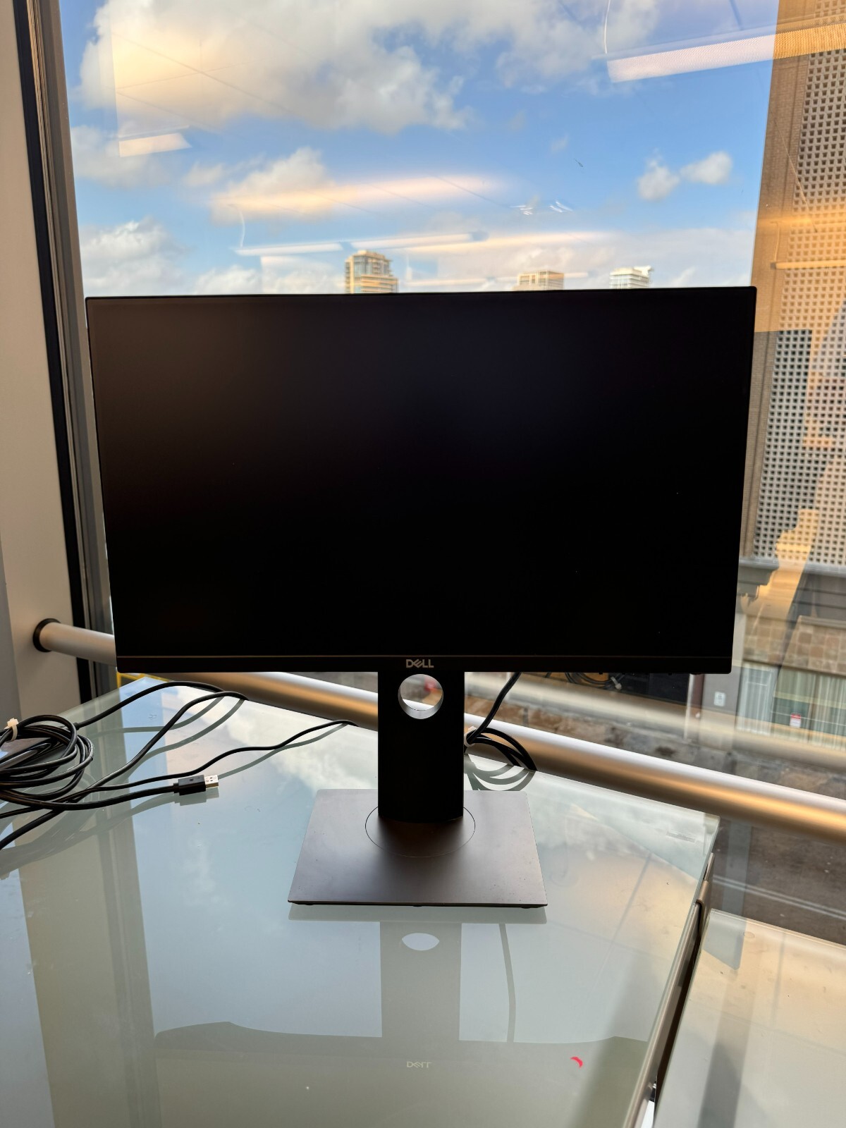 Dell P2219H 21.5 in. Full HD 1920 X 1080 LED LCD IPS Monitor