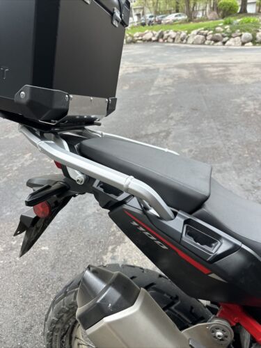 NEW OEM HONDA CRF1100L AFRICA TWIN TOP CASE & PANNIER MOUNT NEW OEM HONDA CRF1100L AFRICA TWIN TOP CASE & PANNIER MOUNT