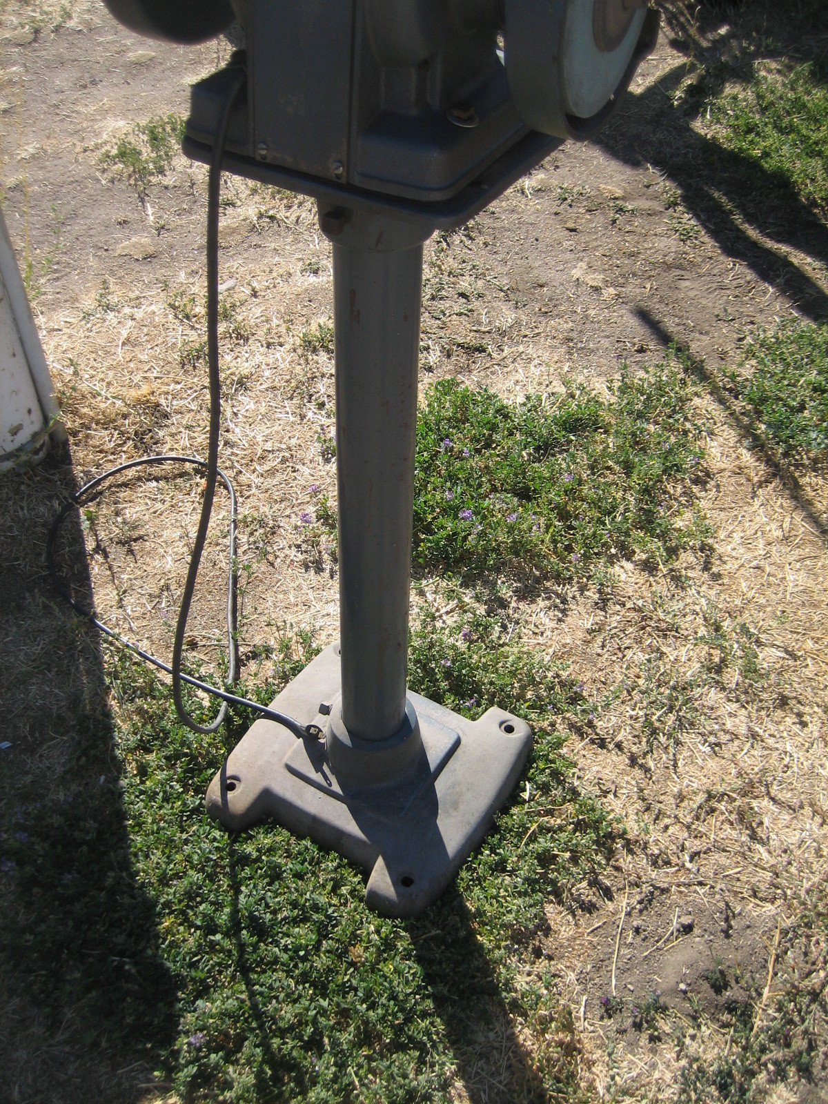 VINTAGE CRAFTSMAN BENCH GRINDER PEDESTAL/ 1/4 HP vintage craftsman Grinder