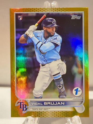 ロベルト レヴァンドフスキ Topps オレンジ 25枚限定 激レア 2022 Topps Series 1 Vidal Brujan Gold SP #25 RC Tampa Bay