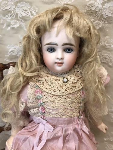 Reduced Early Antique Closed Mouth German Doll 15”