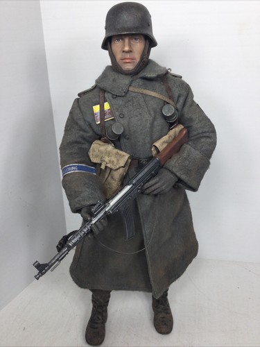 1/6 CUSTOM DRAGON GERMAN LUFTWAFFE H.G. FIELD DIV MKB-42