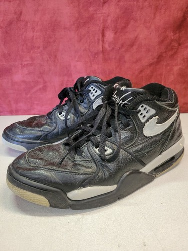 Vintage 2000 Nike Air Flight 89 Black/White Size 8.5 630381